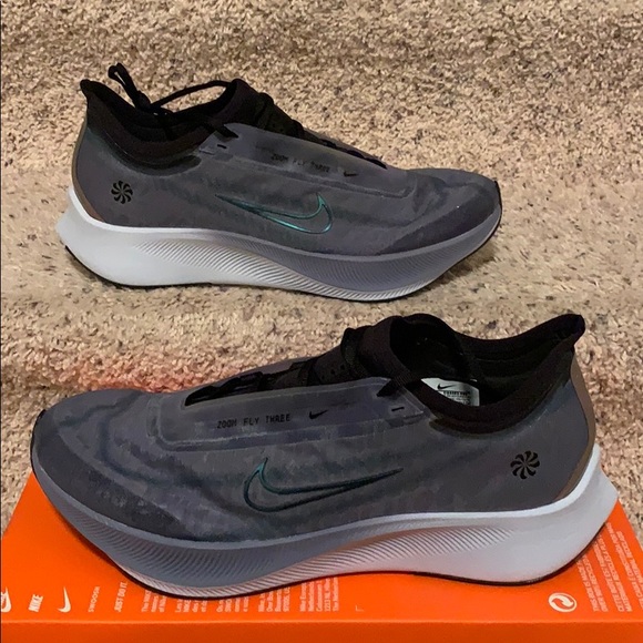 nike women's zoom fly 3 rise running shoes